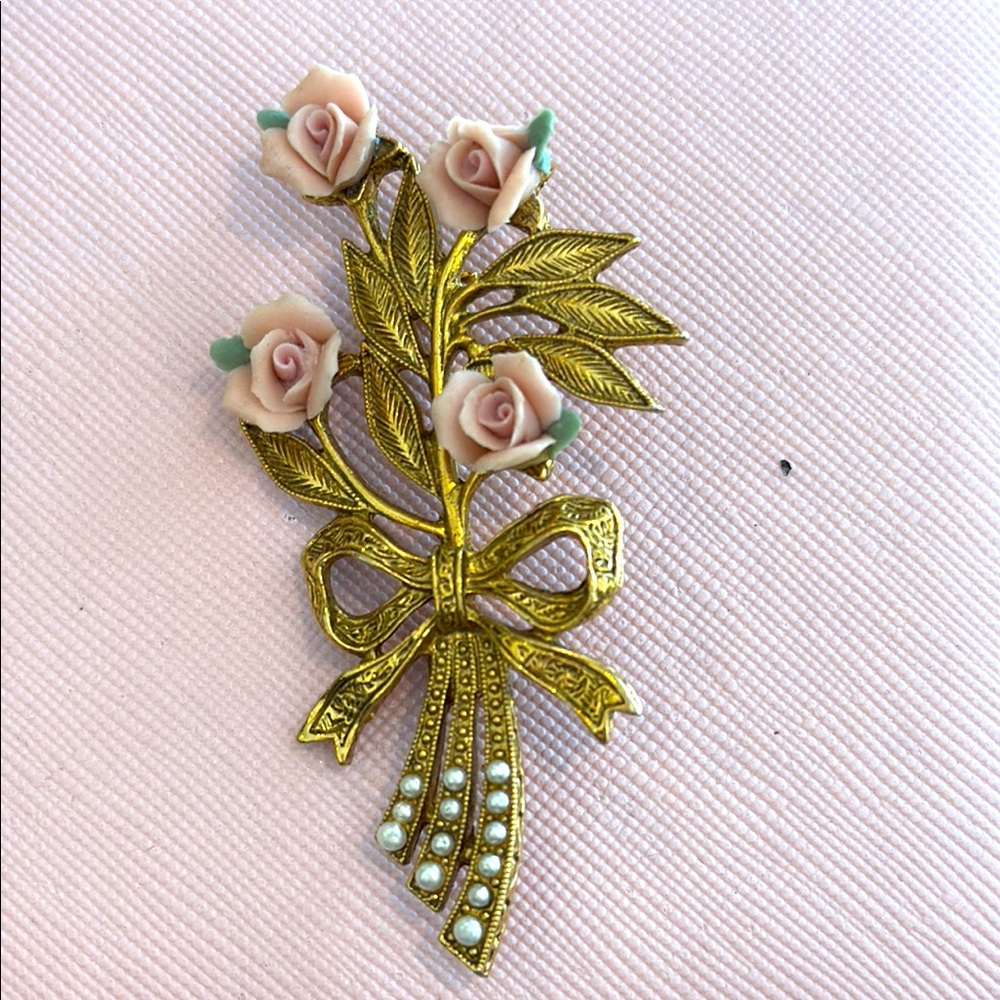 Vintage Gold Floral Brooch with Pink Roses